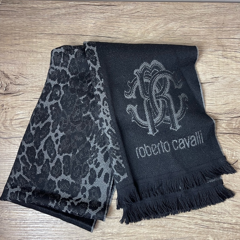 NWT Roberto Cavalli Scarf